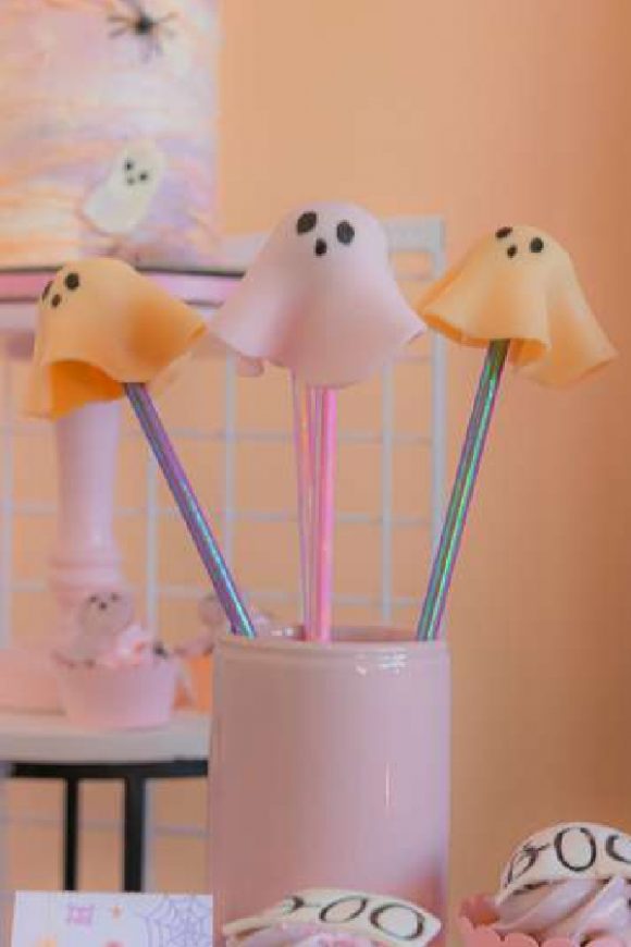 Halloween Ghost Cake Pops 