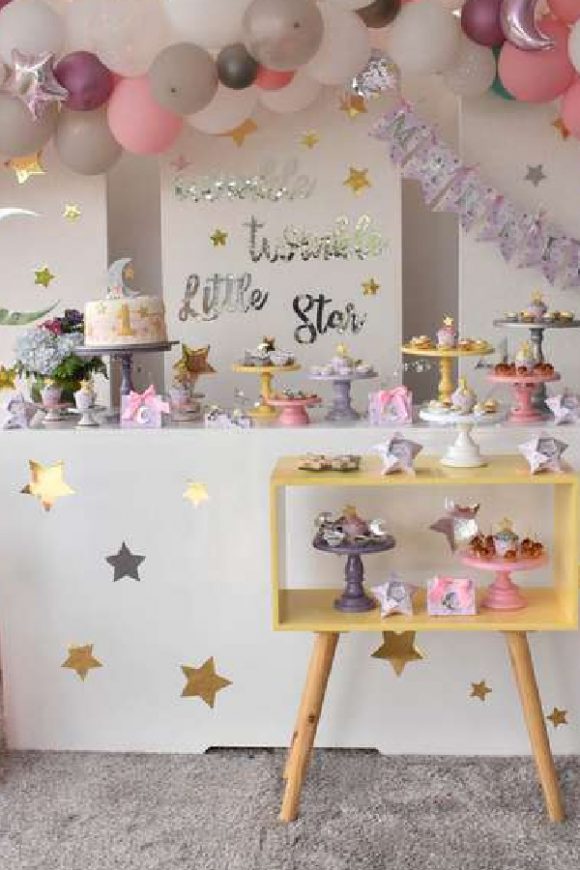 Twinkle Twinkle Little Star 1st birthday party | CatchMyParty.com Twinkle Twinkle Little Star 1st birthday party