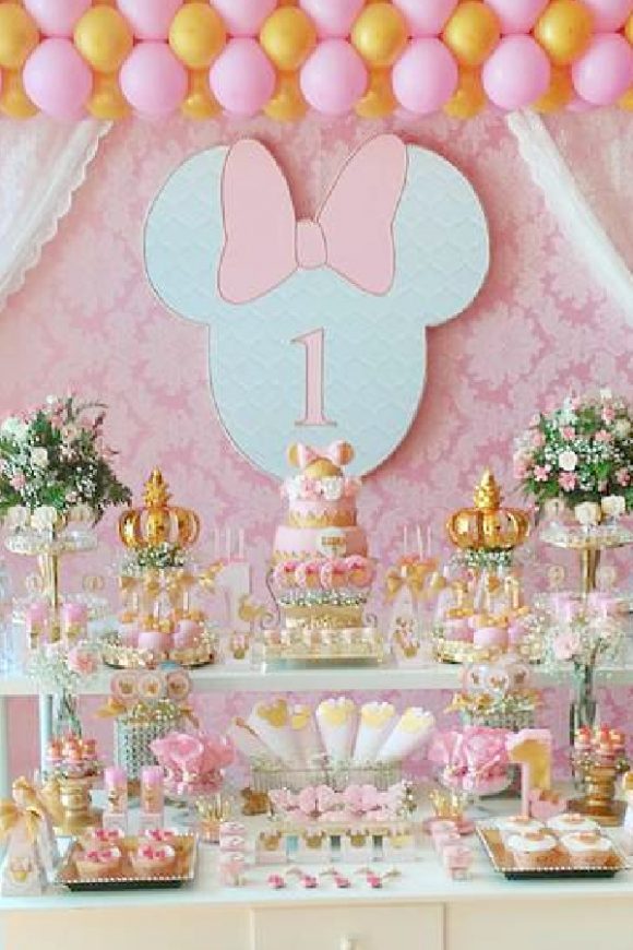 Minnie Mouse 1st birthday party | CatchMyParty.com Minnie Mouse 1st birthday party