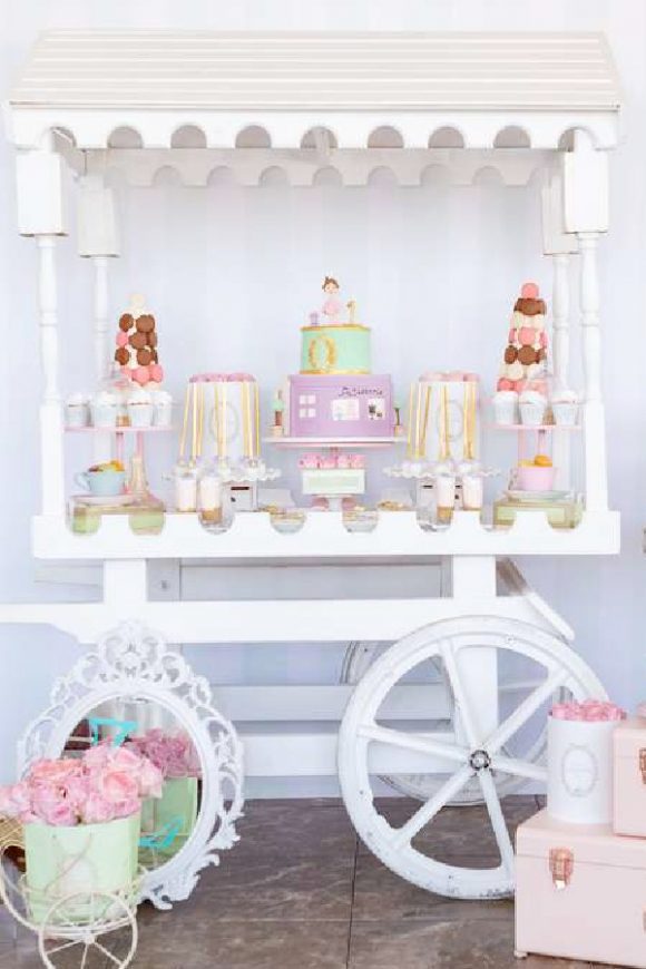 French / Parisian 1st birthday party | CatchMyParty.com French / Parisian 1st birthday party