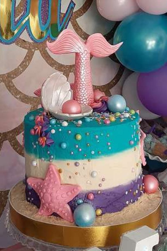 Feast Your Eyes on These 20 Amazing Mermaid Cakes!