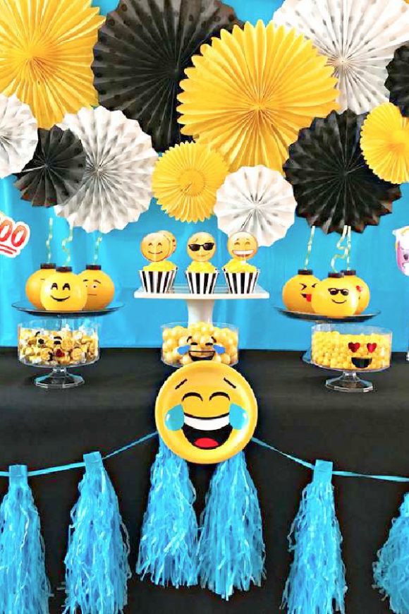 Paper Fan Emoji Birthday Party