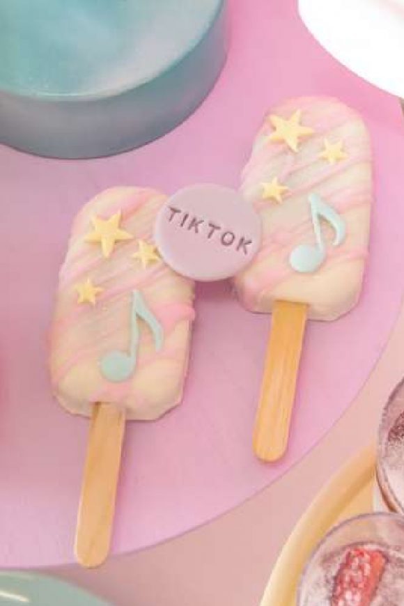 TikTok Cakecicles