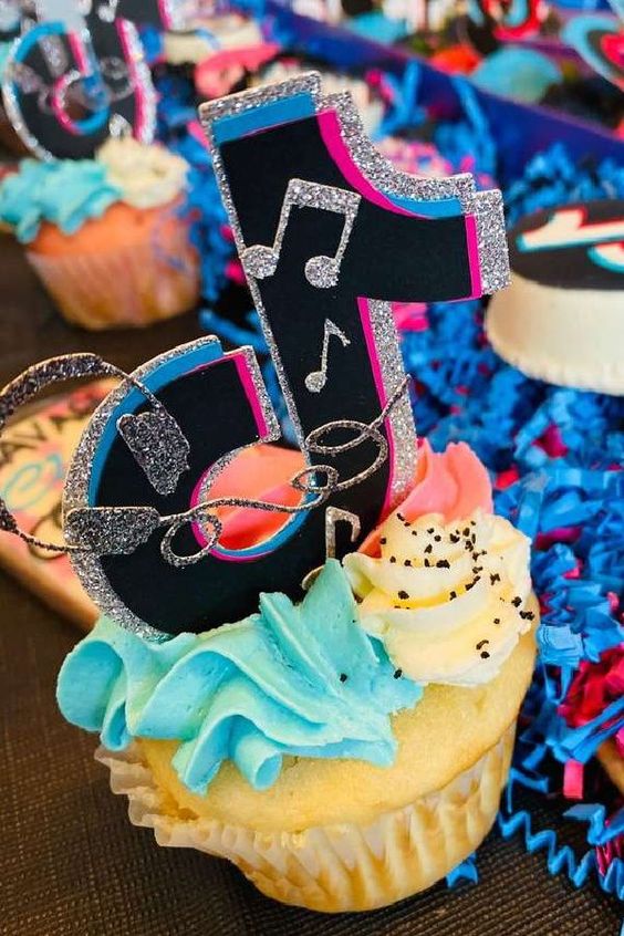 TikTok Cupcakes