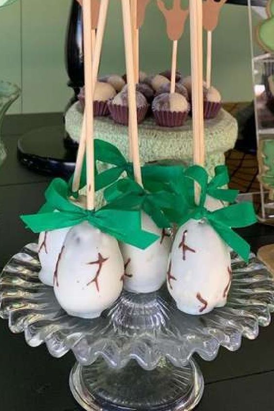 Dinosaur Egg Cake Pops 