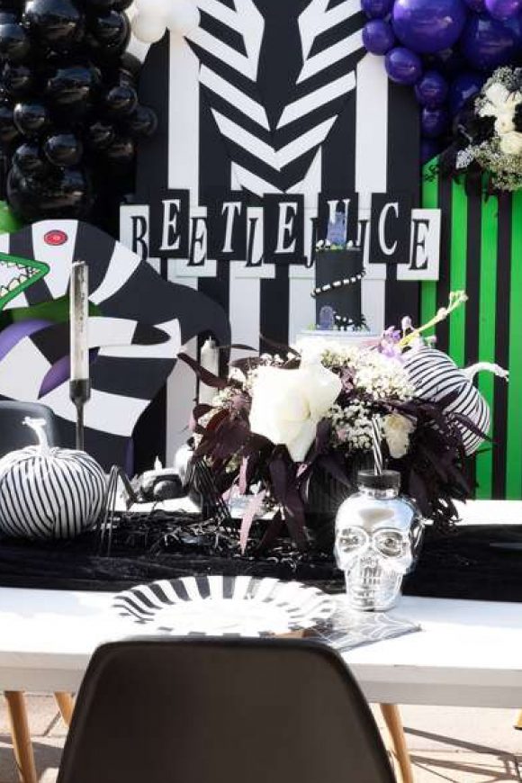 Beetlejuice Halloween Party | CatchMyParty.com Beetlejuice Table Settings