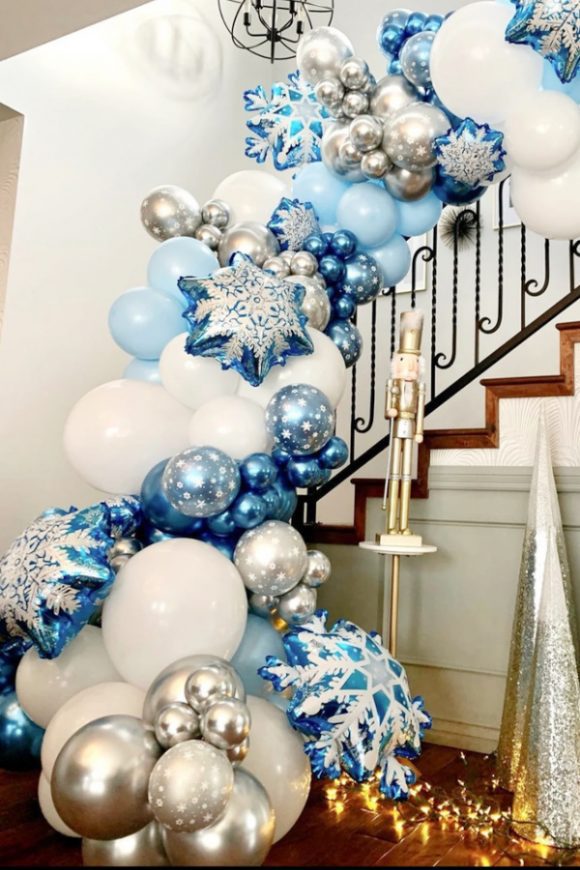 Winter Wonderland Balloon Garland 