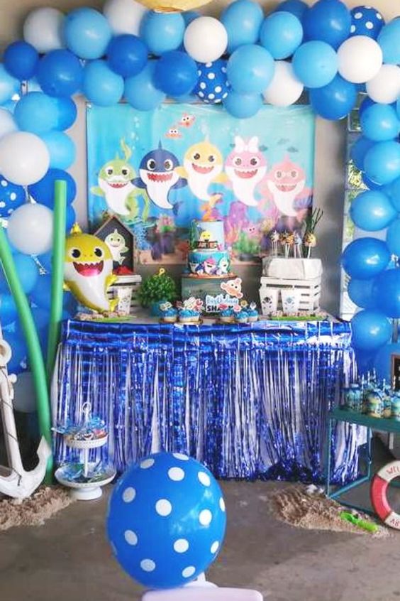 Baby Shark birthday party | CatchMyParty.com Baby Shark birthday party