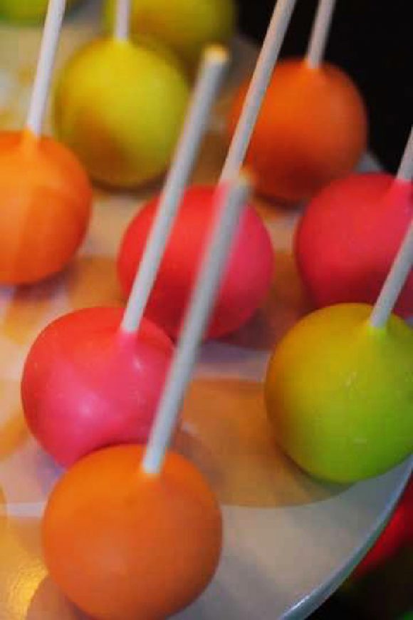 Neon Cake Pops | Catchmyparty.com Neon Cake Pops