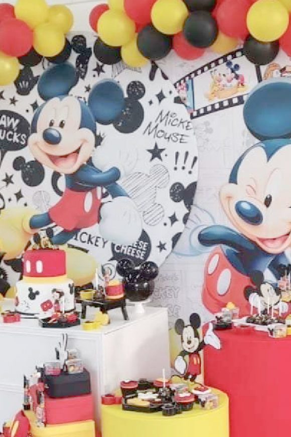 Mickey Mouse birthday party | CatchMyParty.com Mickey Mouse birthday party