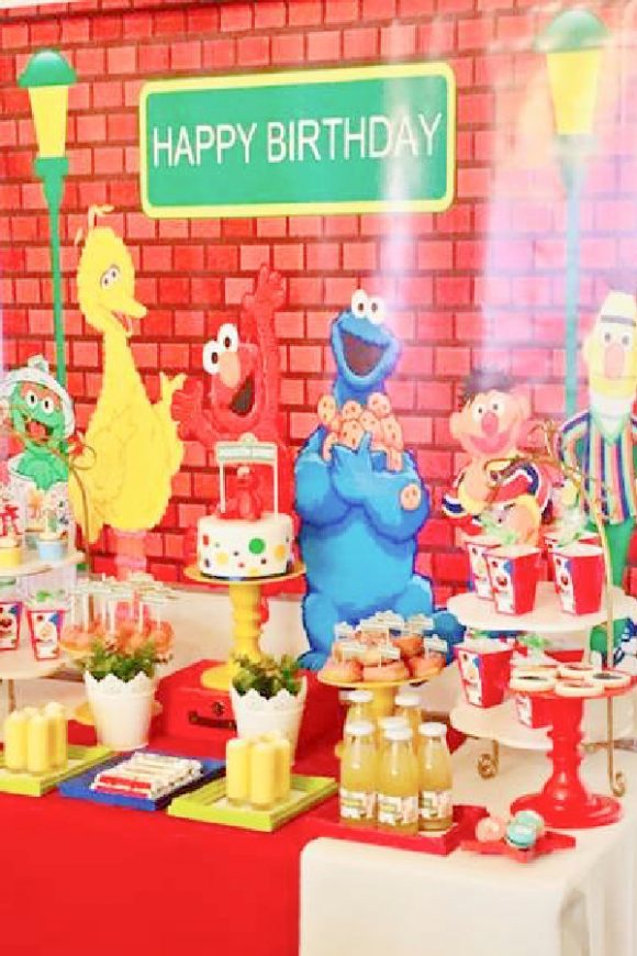 Sesame Street birthday party | CatchMyParty.com Sesame Street birthday party