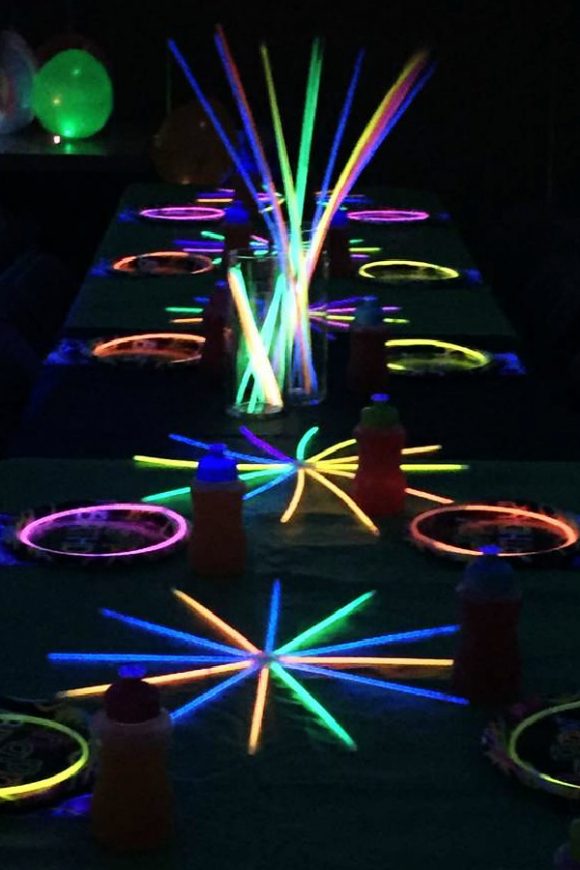 Glow in the Dark Table Settings | CatchMyParty.com Glow in the Dark Table Settings