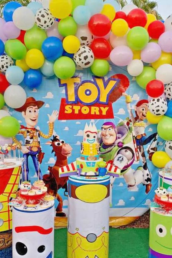 Toy Story birthday party | CatchMyParty.com Toy Story birthday party