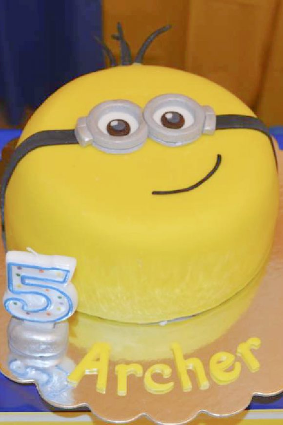 Flat Minion Birthday Cake
