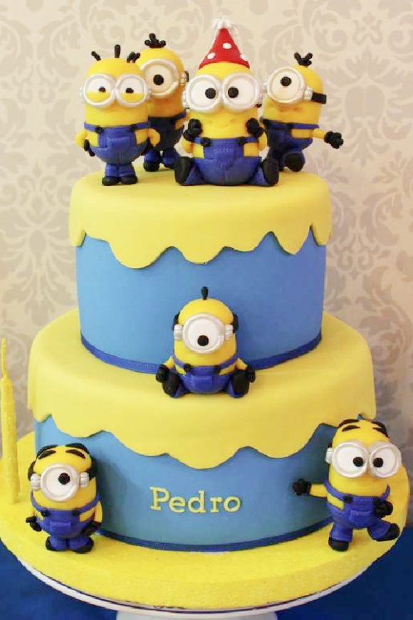 Mini Minion Birthday Cake