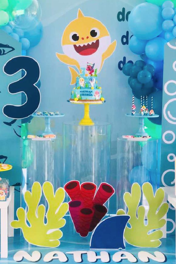 Baby Shark birthday party | CatchMyParty.com Baby Shark birthday party