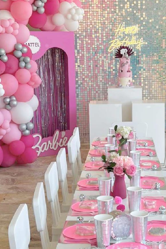 Barbie birthday party | CatchMyParty.com Barbie birthday party
