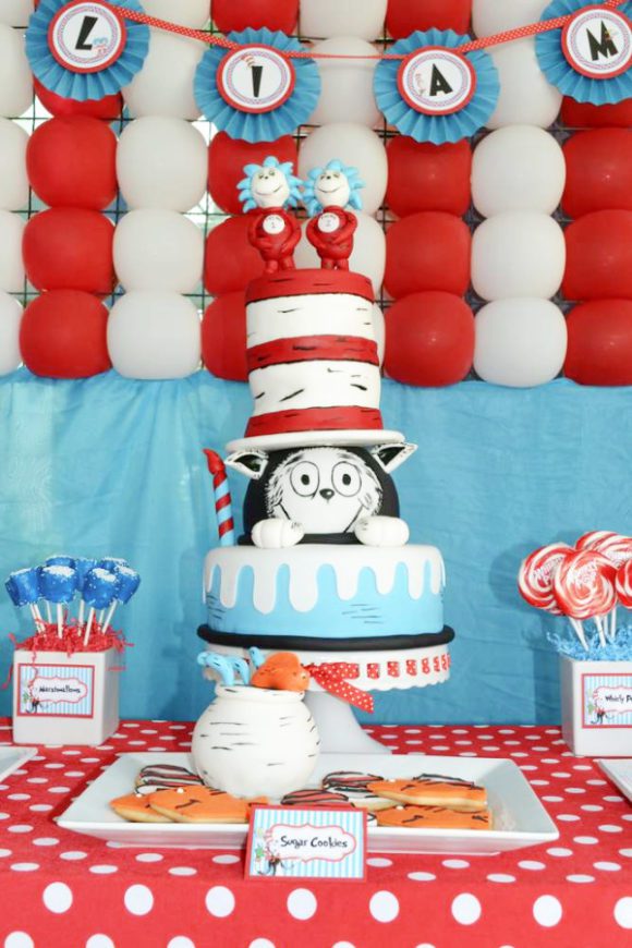 Cat in the Hat birthday party | CatchMyParty.com Cat in the Hat birthday party