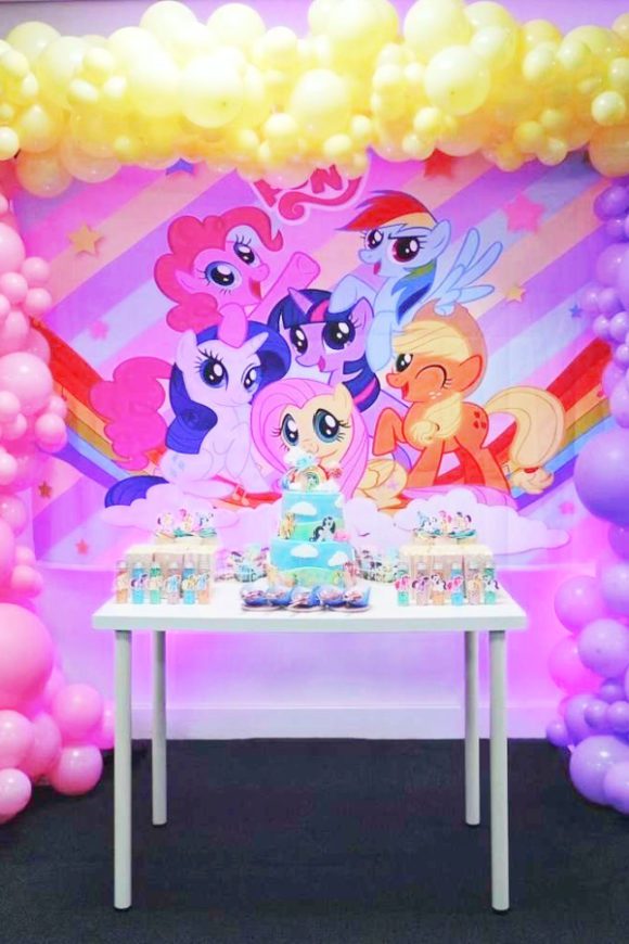 My Little Pony birthday party | CatchMyParty.com My Little Pony birthday party