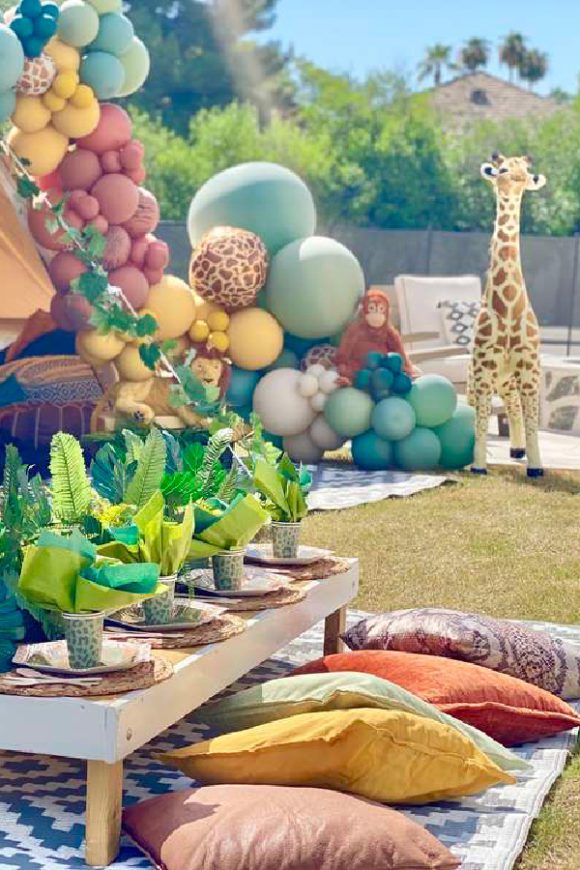 Safari birthday party | CatchMyParty.com Safari birthday party