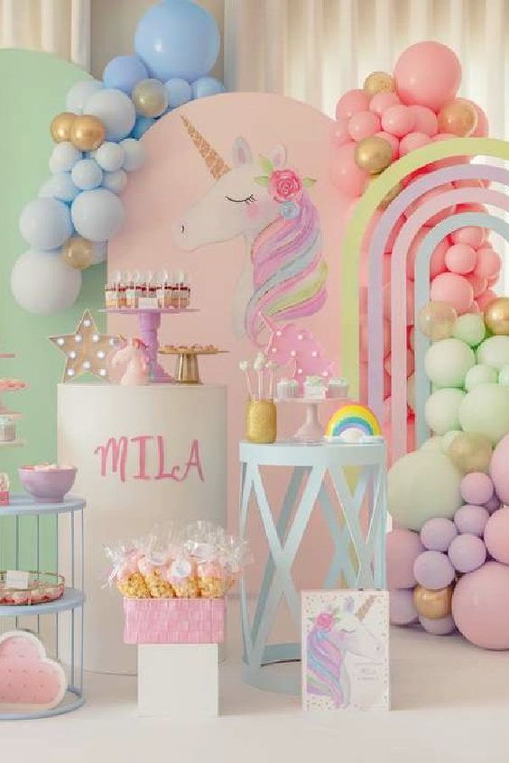 Unicorn birthday party | CatchMyParty.com Unicorn birthday party
