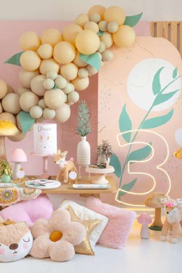 Woodland birthday party | CatchMyParty.com Woodland birthday party