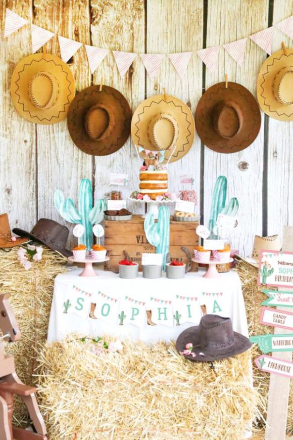 Cowgirl birthday party | CatchMyParty.com Cowgirl birthday party