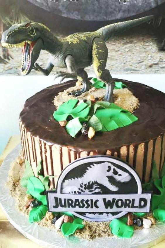 Jurassic World Drip Cake