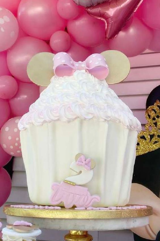 Minnie Mouse Cupcake Birthday Cake