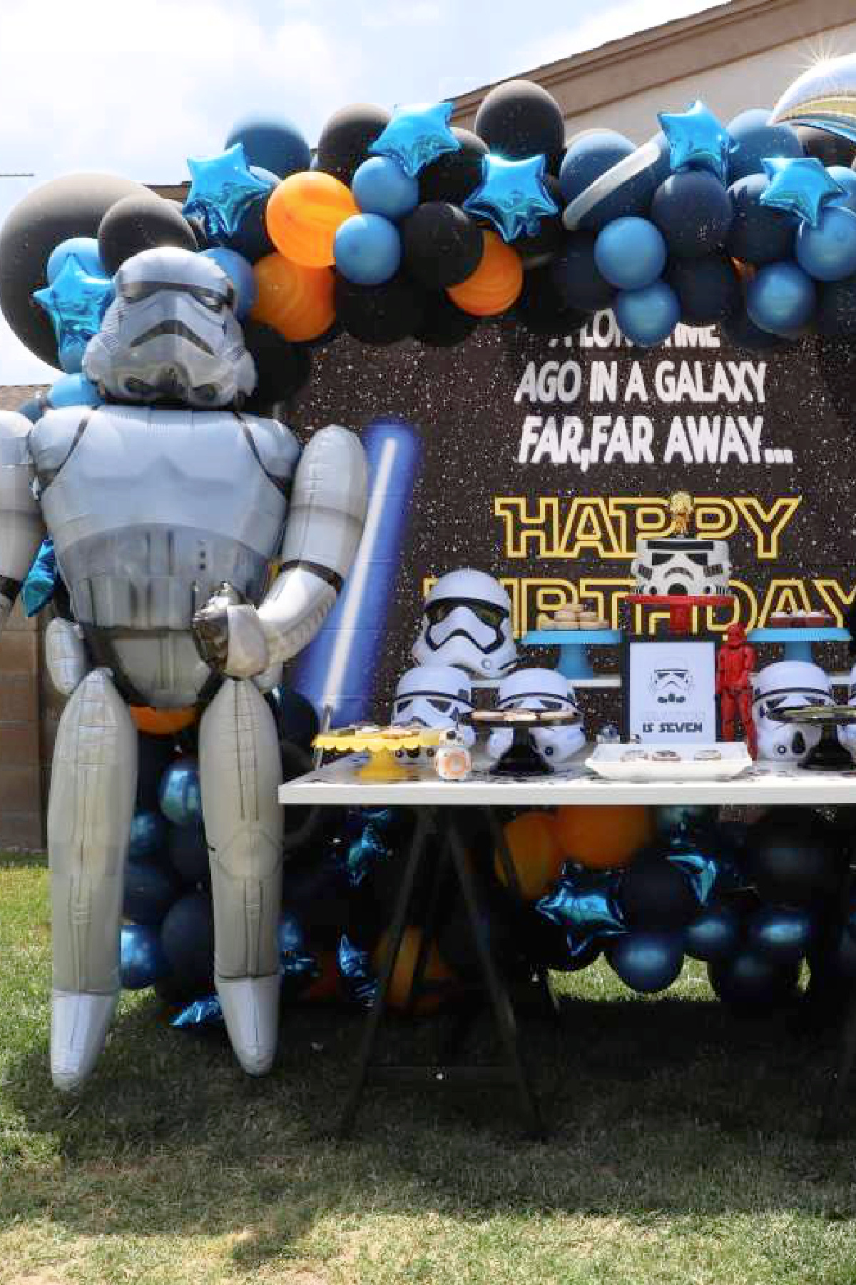 Storm Trooper Dessert Table