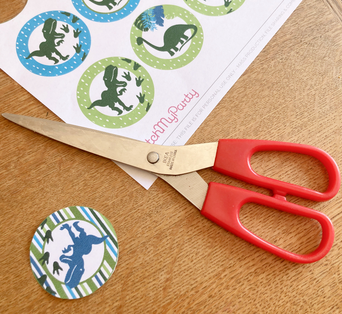 Download These Free Dinosaur Party Printables, Now - 2" Party Circles