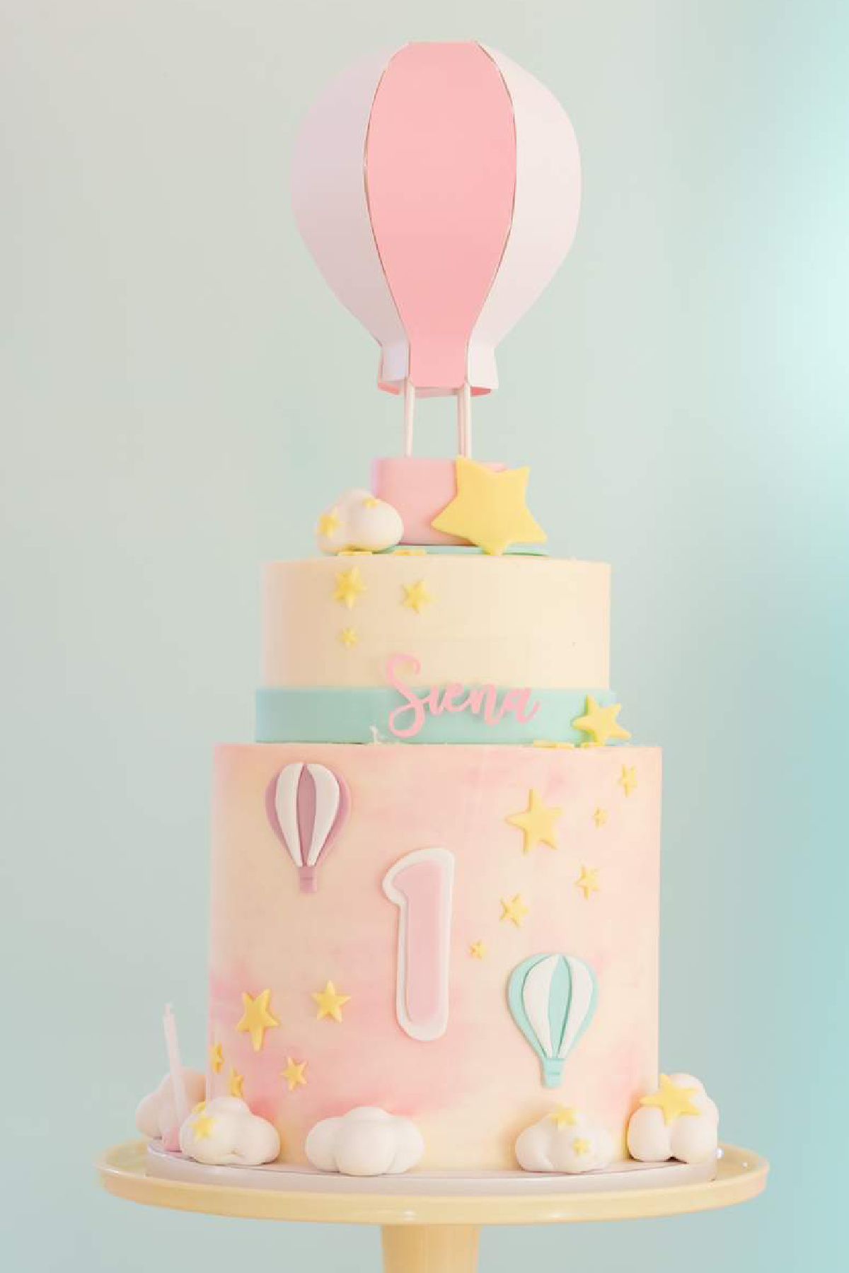 Hot Air Balloon 1st Birthday Cake for Girls Hot Air Balloon 1st Birthday Cake for Girls