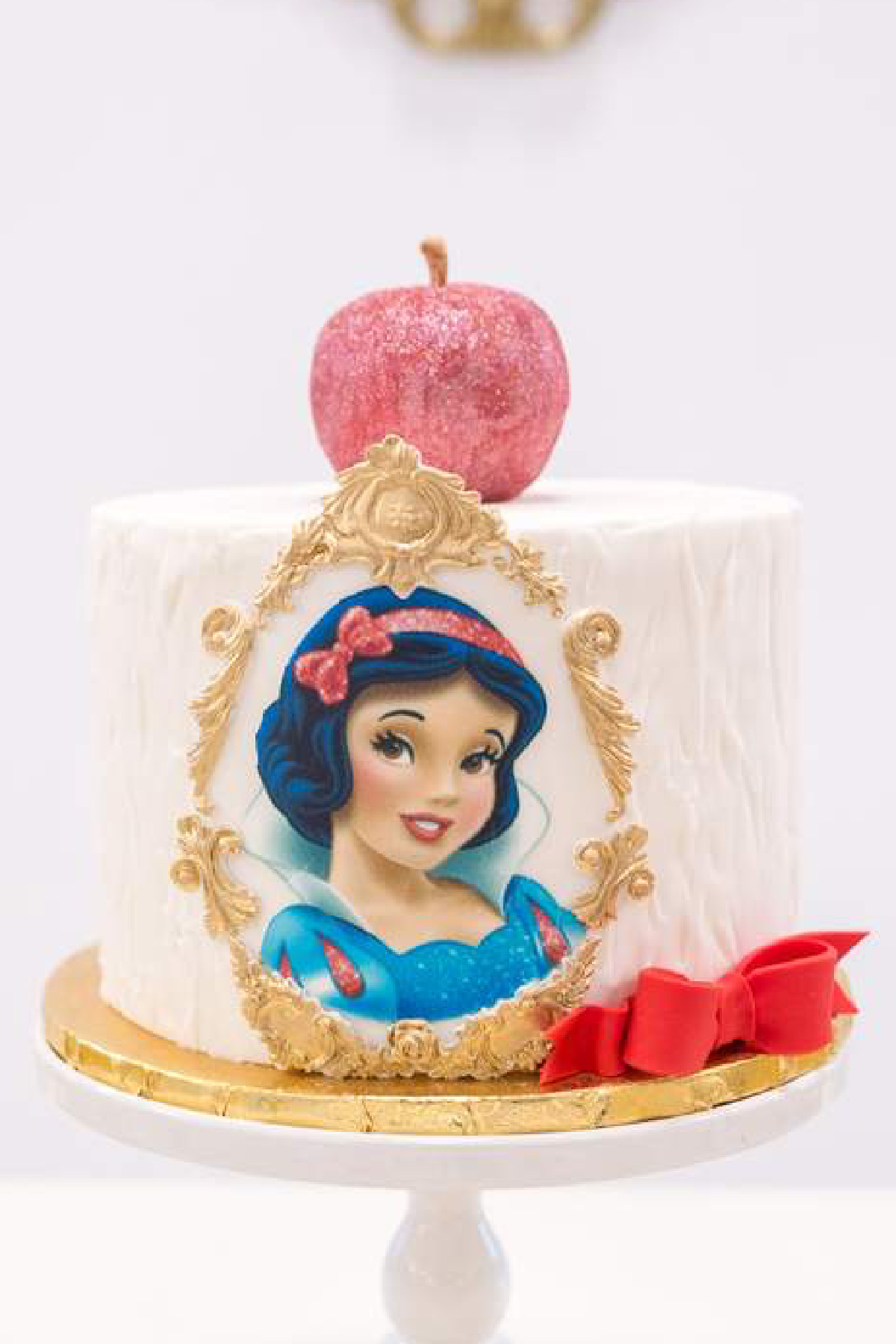 Snow White 1st Birthday Cake for Girls Snow White 1st Birthday Cake for Girls