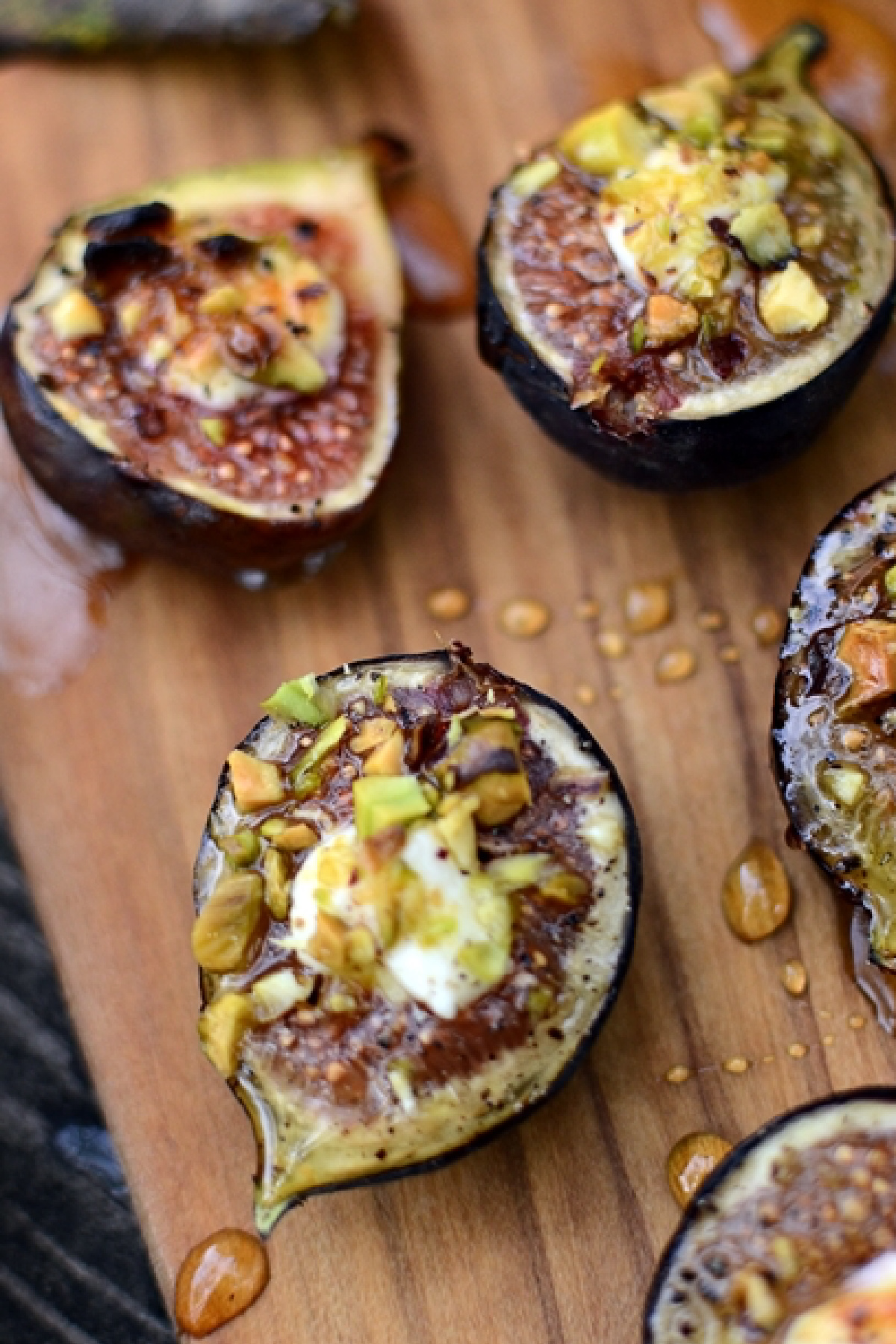 Roasted Figs With Goat Cheese and Honey