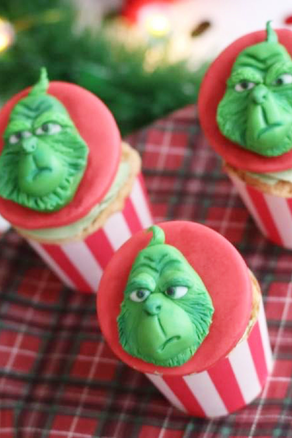 Grinch Cupcake Ideas for a Merry Grinchmas Grinch Cupcake Ideas for a Merry Grinchmas