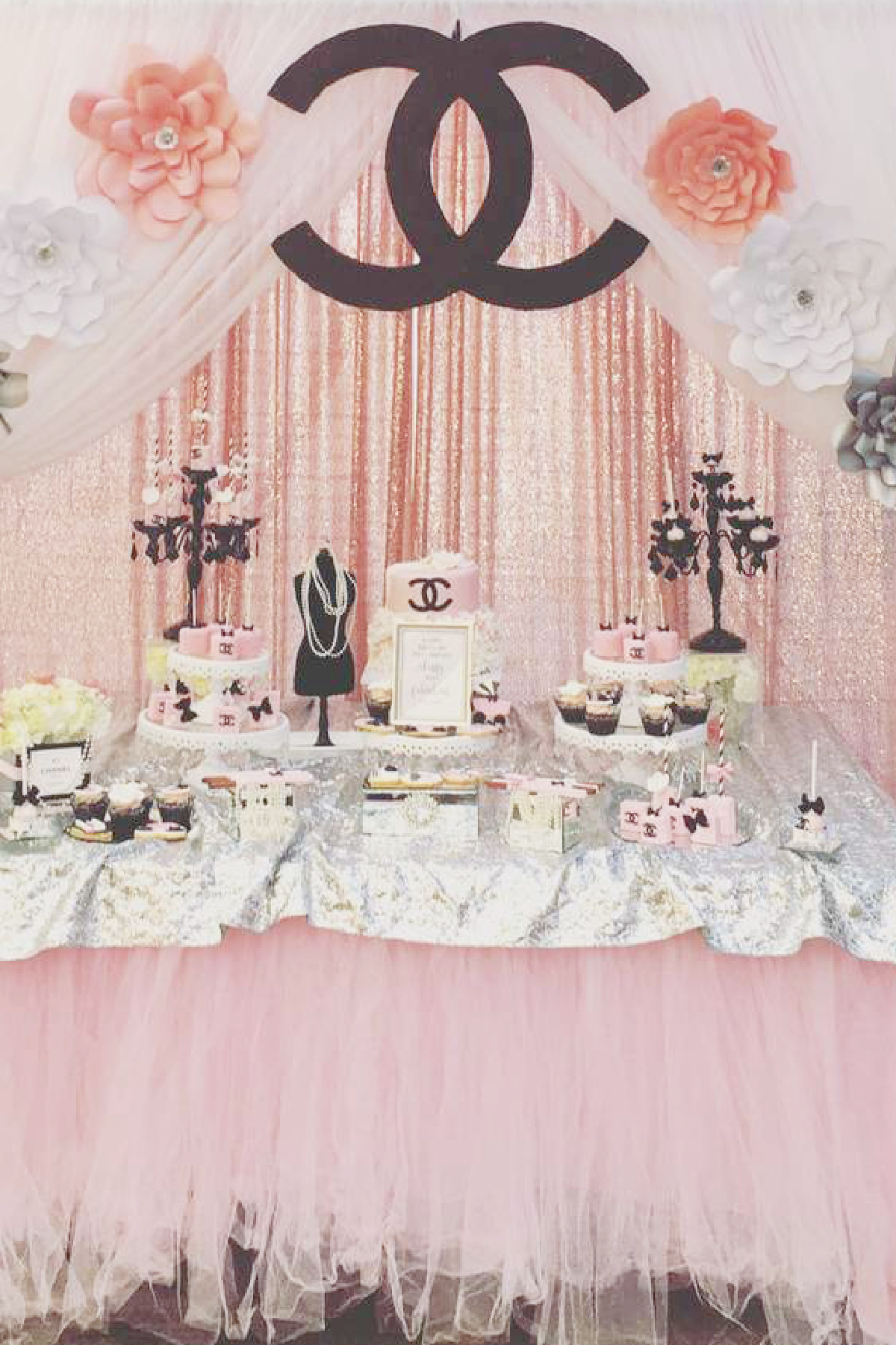 Fashion-Themed Baby Shower