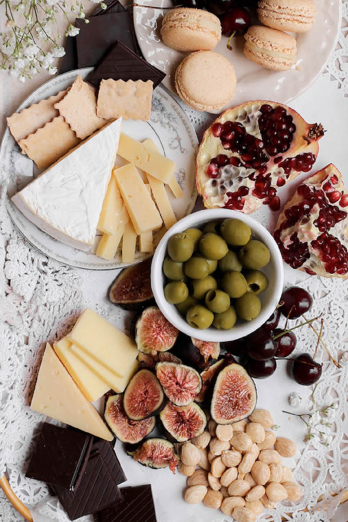 Cheap Party Foods - Cheese Board with Crackers