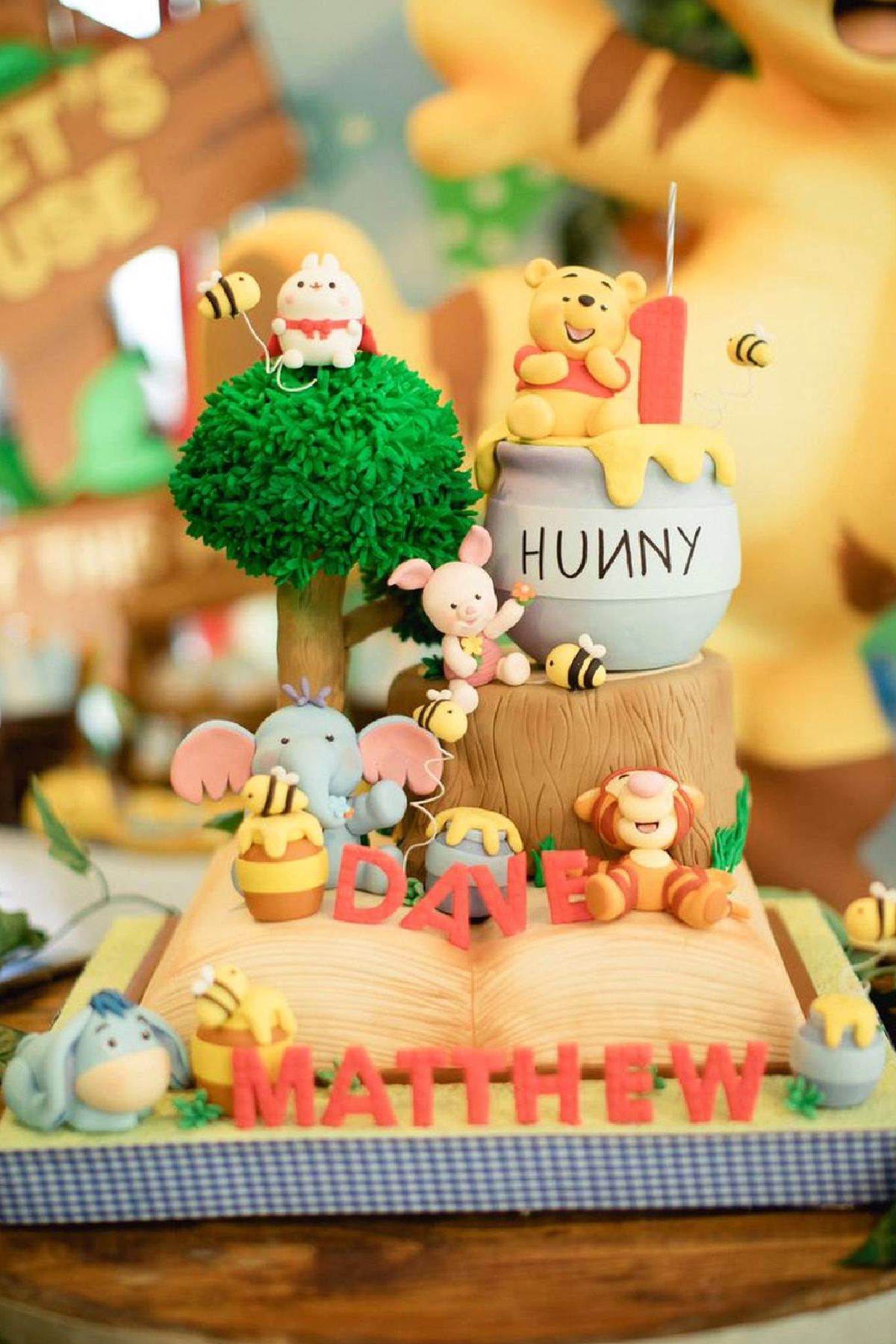  Winnie the Pooh 1st Birthday Parties