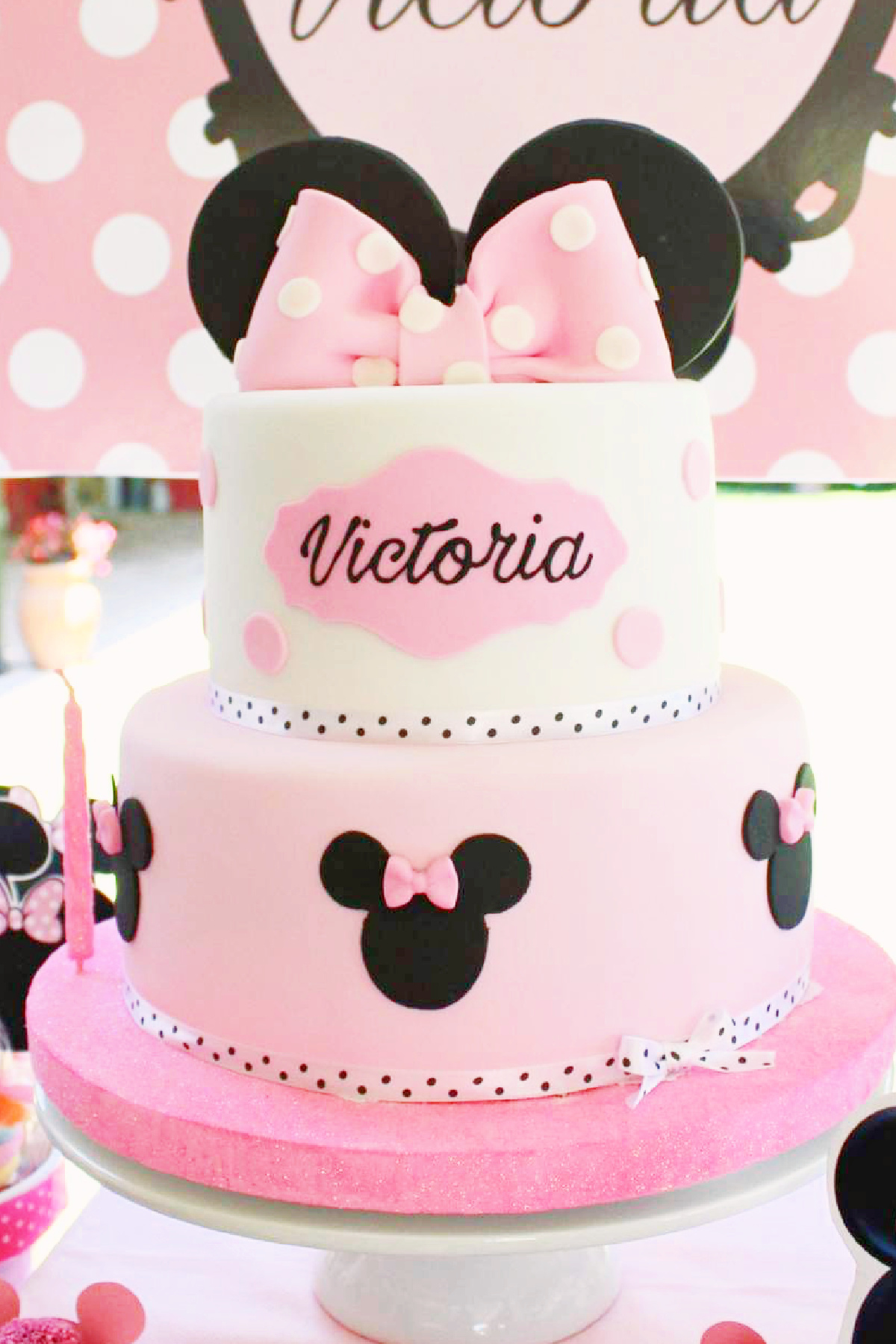 Pretty Pink Minnie Mouse Birthday Cake