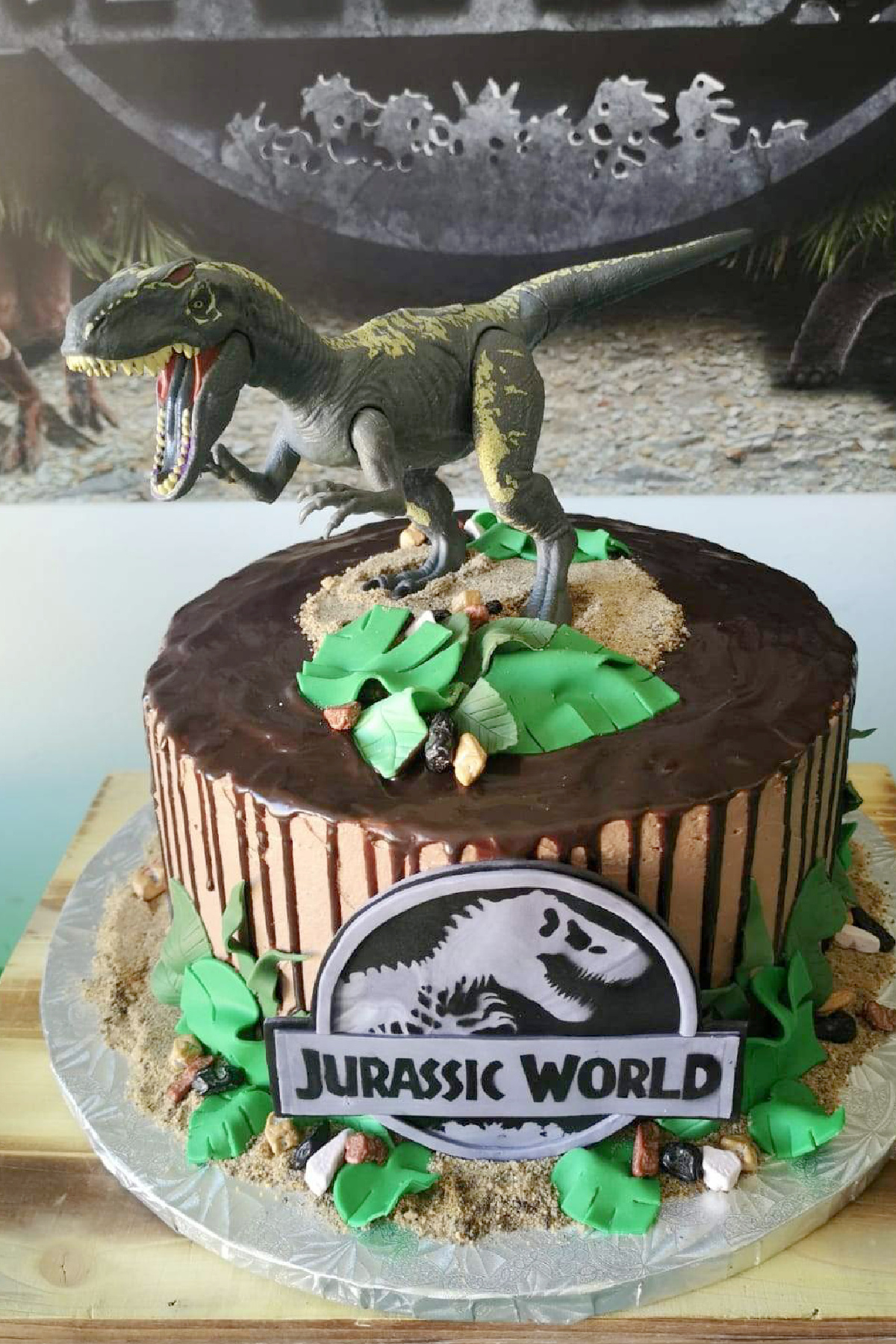 Jurassic World Drip Cake