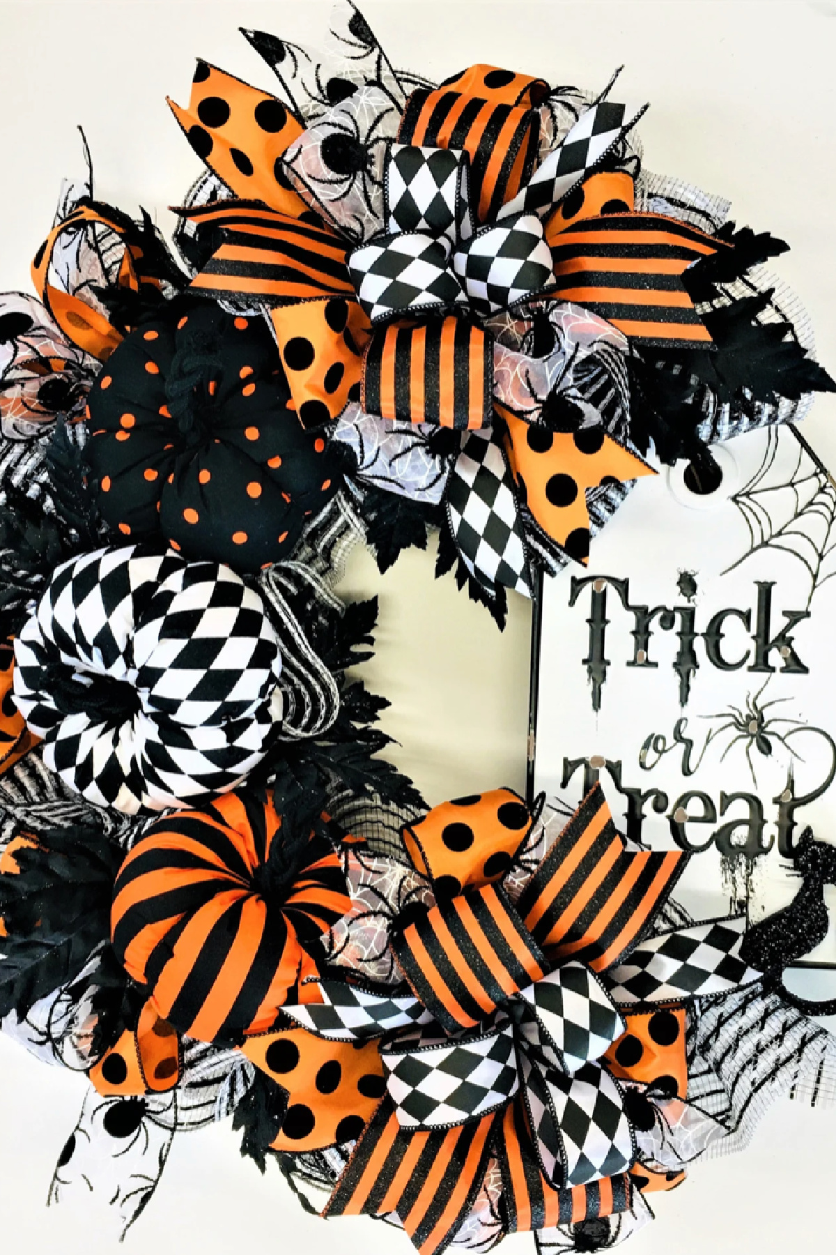 Halloween Trick or Treat Wreath