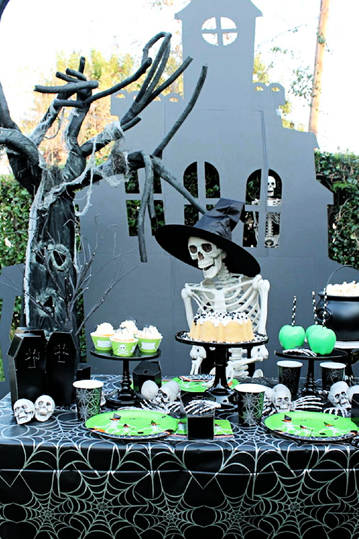 Skeleton Halloween Party