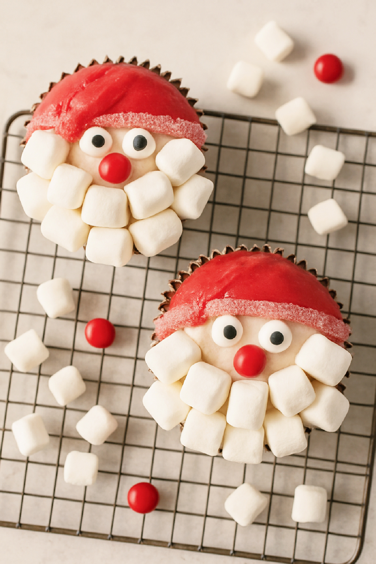 Santa Claus Cupcakes